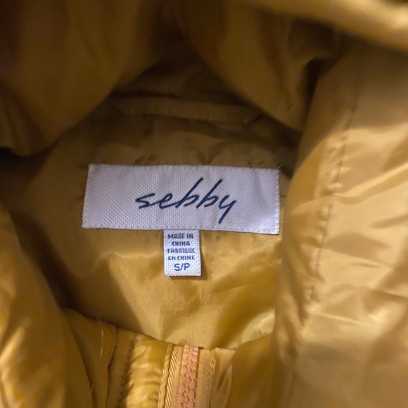 Mustard Puffer Jacket - Picture 3 of 4